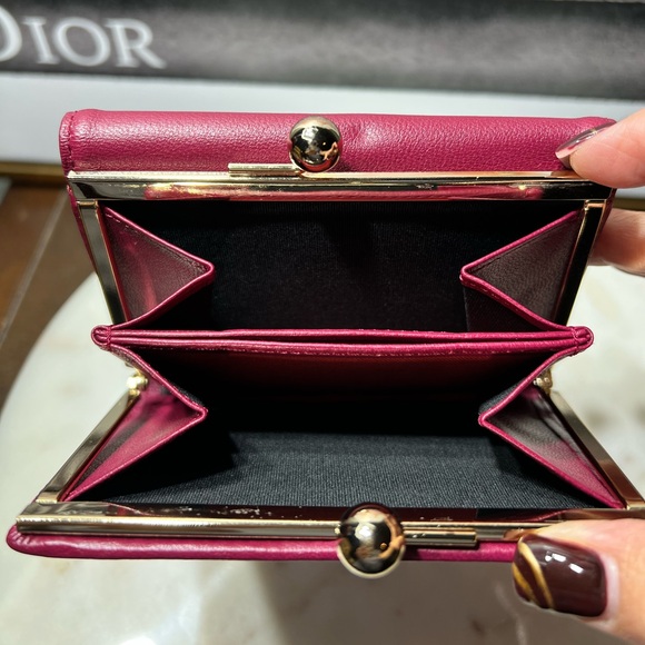 Paul Smith Garden Floral Trim, Bifold Wallet, Clasp, red burgundy EUC - Picture 11 of 15